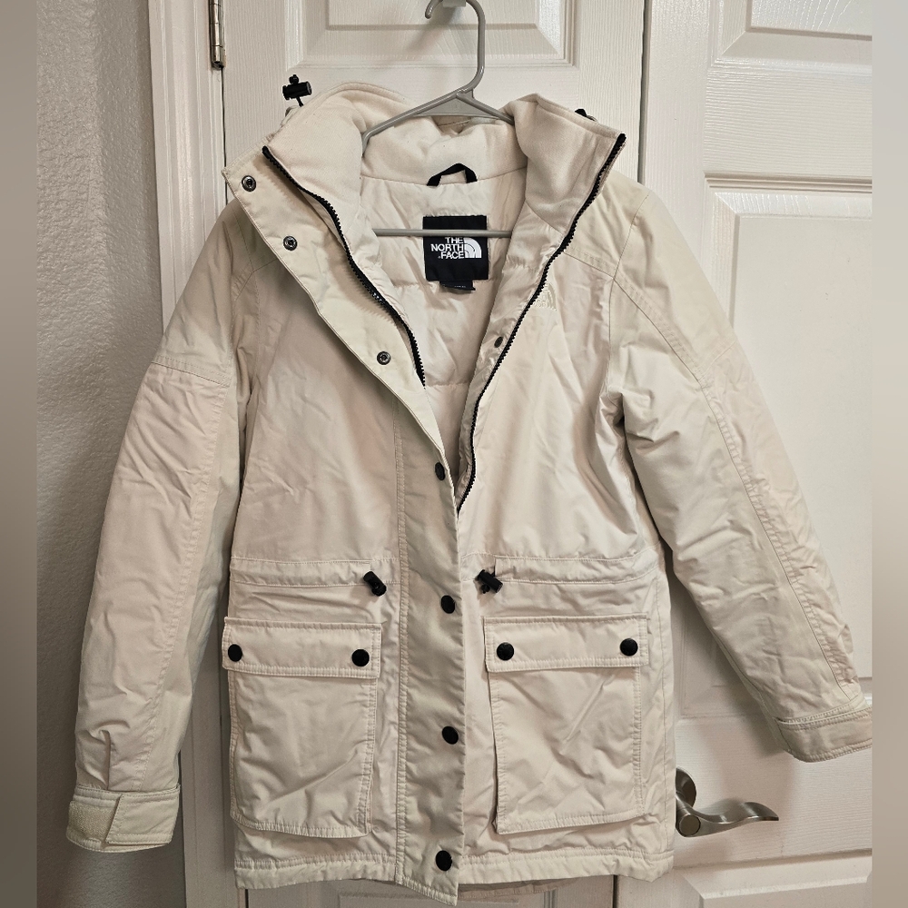 North face reign on 550 down fill power parka jacket. Size Xsmall